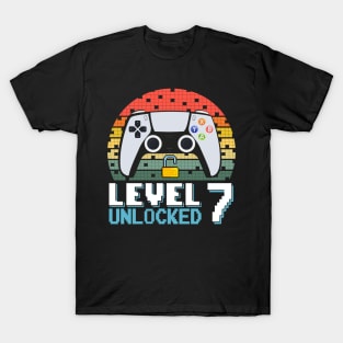 Level 7 Unlocked Vintage Retro Gaming T-Shirt